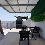 Jay's Penthouse 2-br W/ Terrace In شقة لارنكا