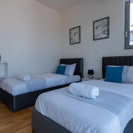 דירה Jay's Penthouse 2-br W/ Terrace In לרנקה