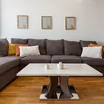 Jay's Penthouse 2-br W/ Terrace In * Ларнака