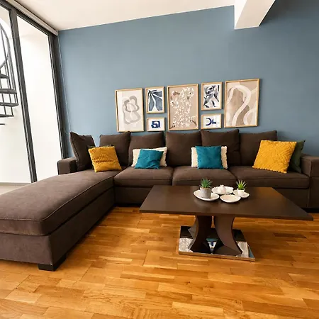 Jay's Penthouse 2-br & Rooftop Terrace In Larnaca