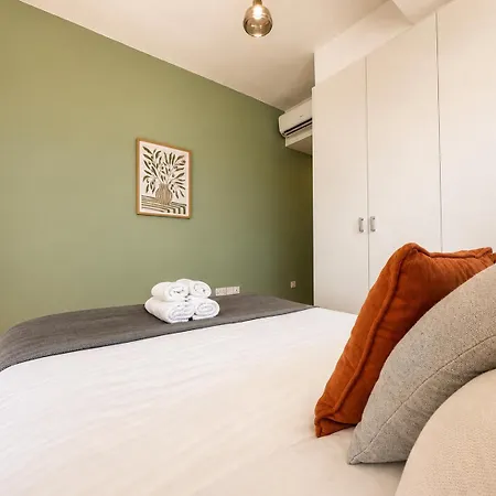 Jay's Penthouse 2-br & Rooftop Terrace In Larnaca