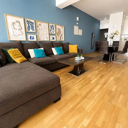 Jay's Penthouse 2-br & Rooftop Terrace In * Larnaca