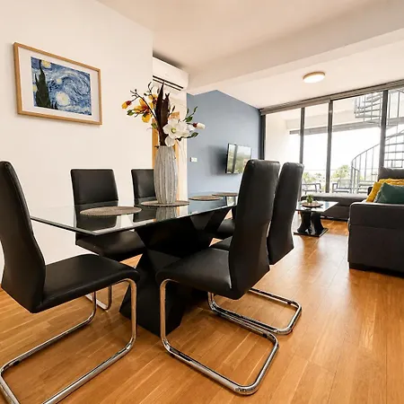 Jay's Penthouse 2-br & Rooftop Terrace In * Larnaca