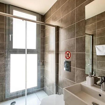 Jay's Penthouse 2-br & Rooftop Terrace In Lejlighed *