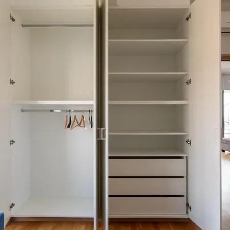 Jay's Penthouse 2-br & Rooftop Terrace In