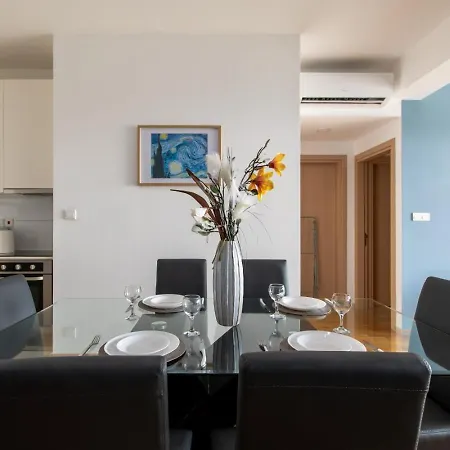 Lejlighed Jay's Penthouse 2-br & Rooftop Terrace In *