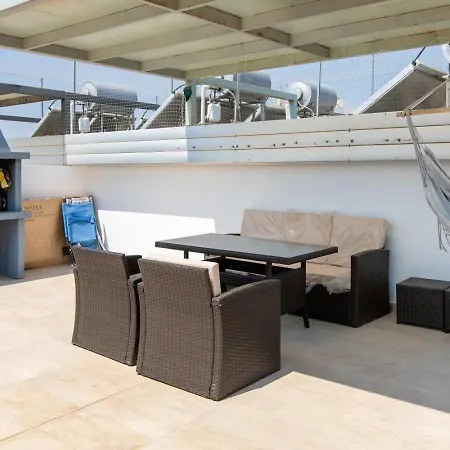 Jay's Penthouse 2-br & Rooftop Terrace In Lejlighed *