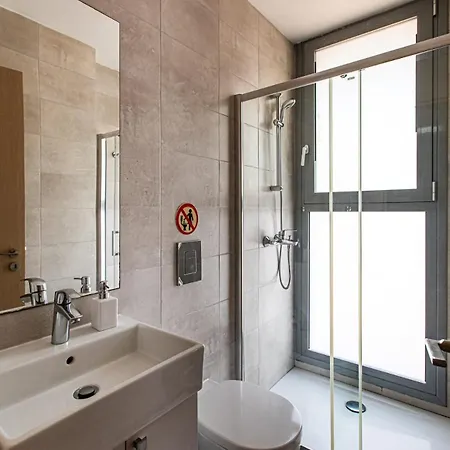Lejlighed Jay's Penthouse 2-br & Rooftop Terrace In *