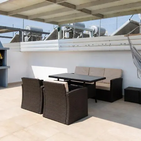 Lejlighed Jay's Penthouse 2-br & Rooftop Terrace In Larnaca