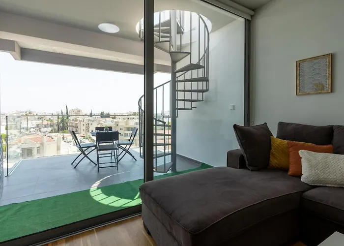 Jay's Penthouse 2-br W/ Terrace In Апартаменты