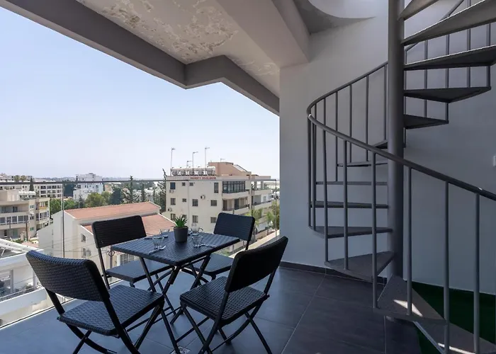 Apartment Jay's Penthouse 2-br W/ Terrace In Larnaka