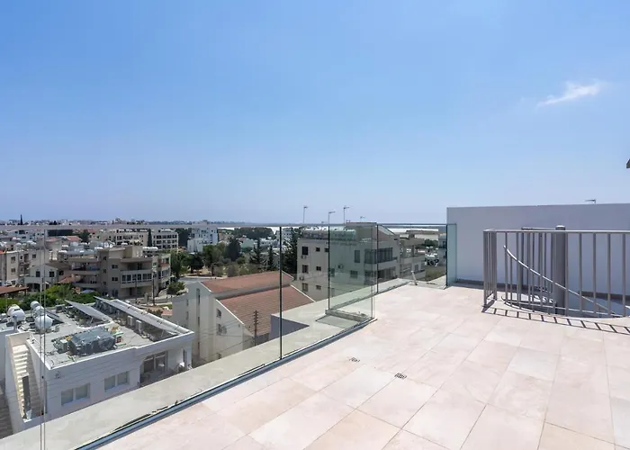 Apartment Jay's Penthouse 2-br W/ Terrace In Larnaka