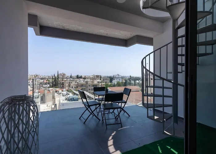Jay's Penthouse 2-br W/ Terrace In Apartment Larnaka