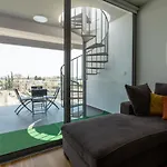 Jay's Penthouse 2-br W/ Terrace In Apartamento
